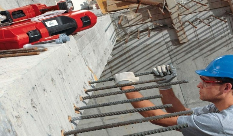 کاشت میلگرد با چسب